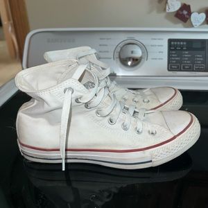 White High top All-Star converse
